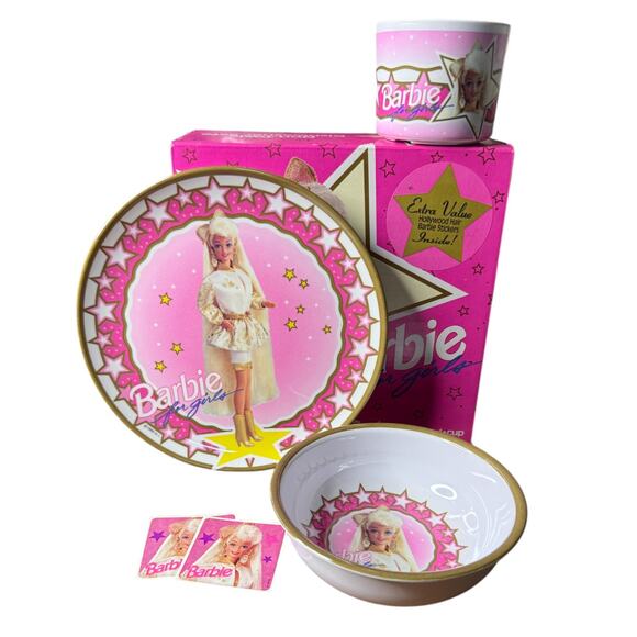Vintage Barbie Dinnerware Set 1993 3 Pieces Plate-Bowl-Cup NB110 - New in Box - Picture 2 of 11